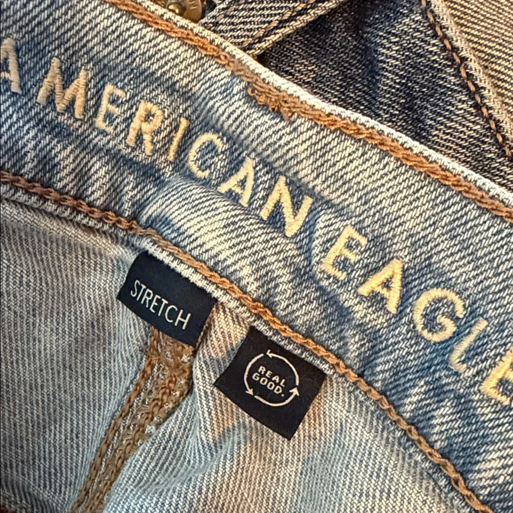 American Eagle Outfitters Light Blue Denim Jeans